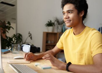 Theoretical Education VS Practical Education